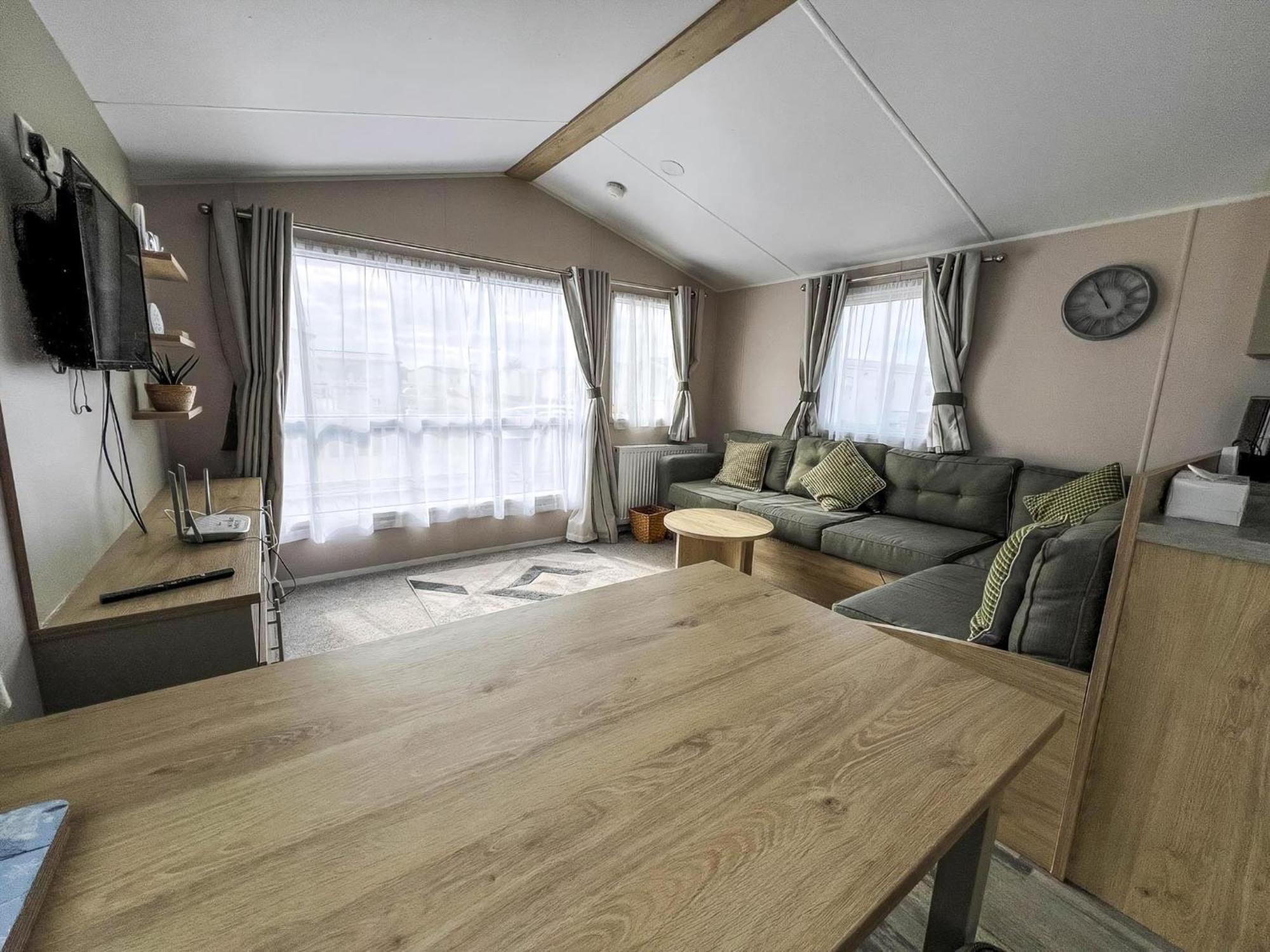 Modern 6 Berth Caravan With Wifi At St Osyth Beach In Essex Ref 28008Pm Clacton-on-Sea Exterior foto